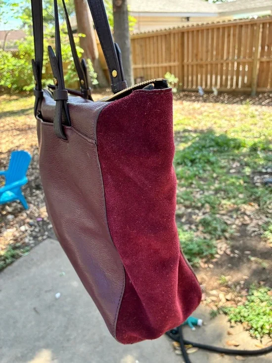 Fossil Burgundy Leather Tote with Dark Brown Straps - Picture 3 of 4